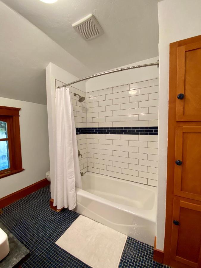 Bed and Breakfast Mount Tom House Harrisburg Номер фото