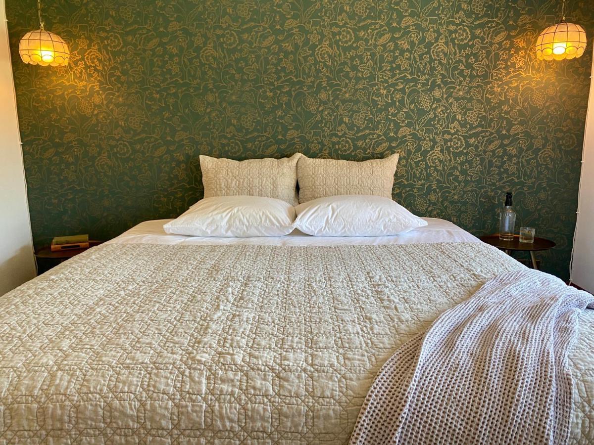 Bed and Breakfast Mount Tom House Harrisburg Номер фото